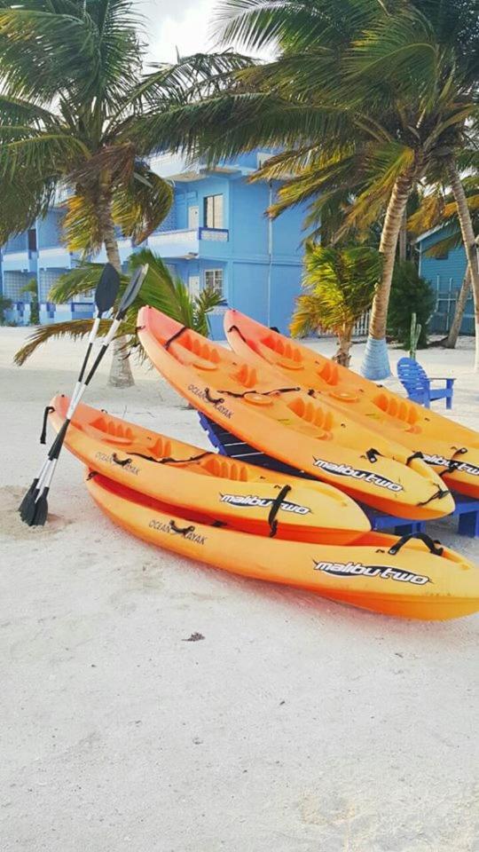Anchorage Beach Resort Кей-Колкер Экстерьер фото