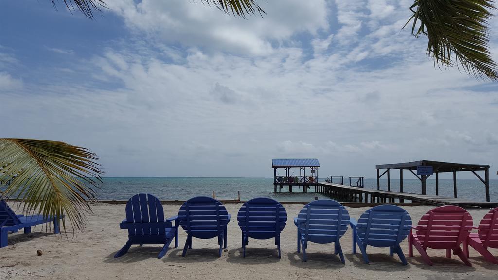 Anchorage Beach Resort Кей-Колкер Экстерьер фото